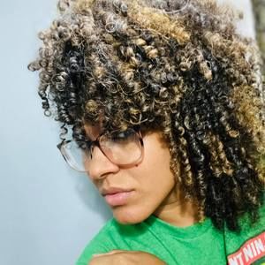 Meet your Posher, Anais